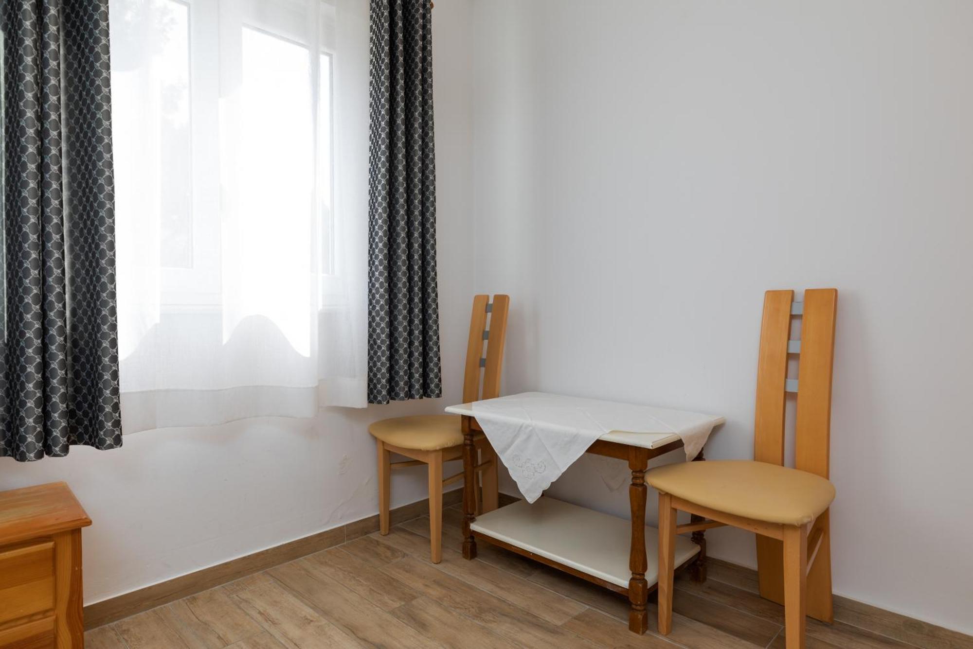 Apartments By The Sea Duce, Omis - 2992 Dugi Rat Rom bilde