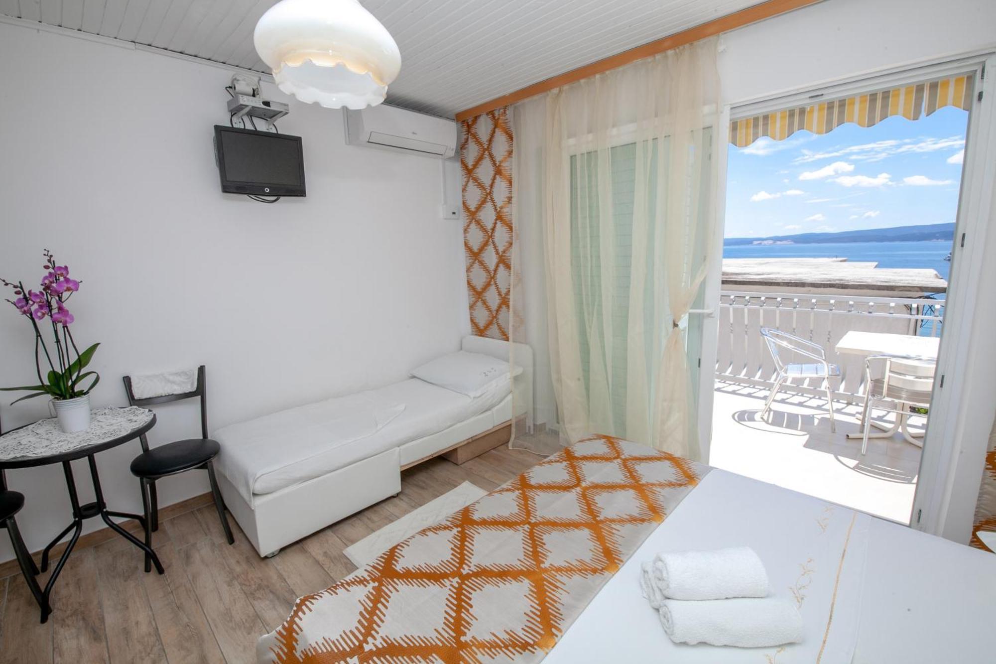 Apartments By The Sea Duce, Omis - 2992 Dugi Rat Rom bilde