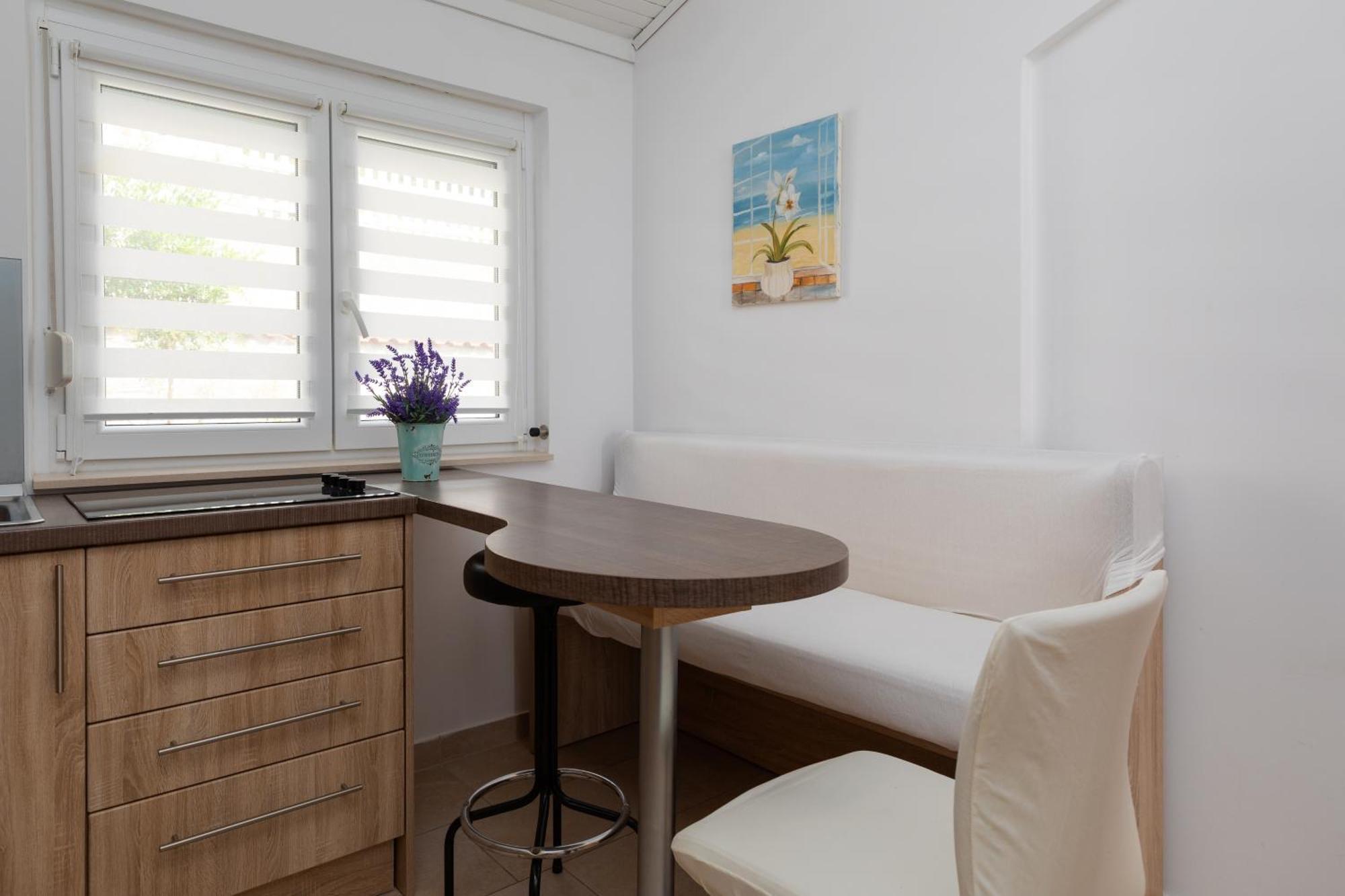 Apartments By The Sea Duce, Omis - 2992 Dugi Rat Rom bilde