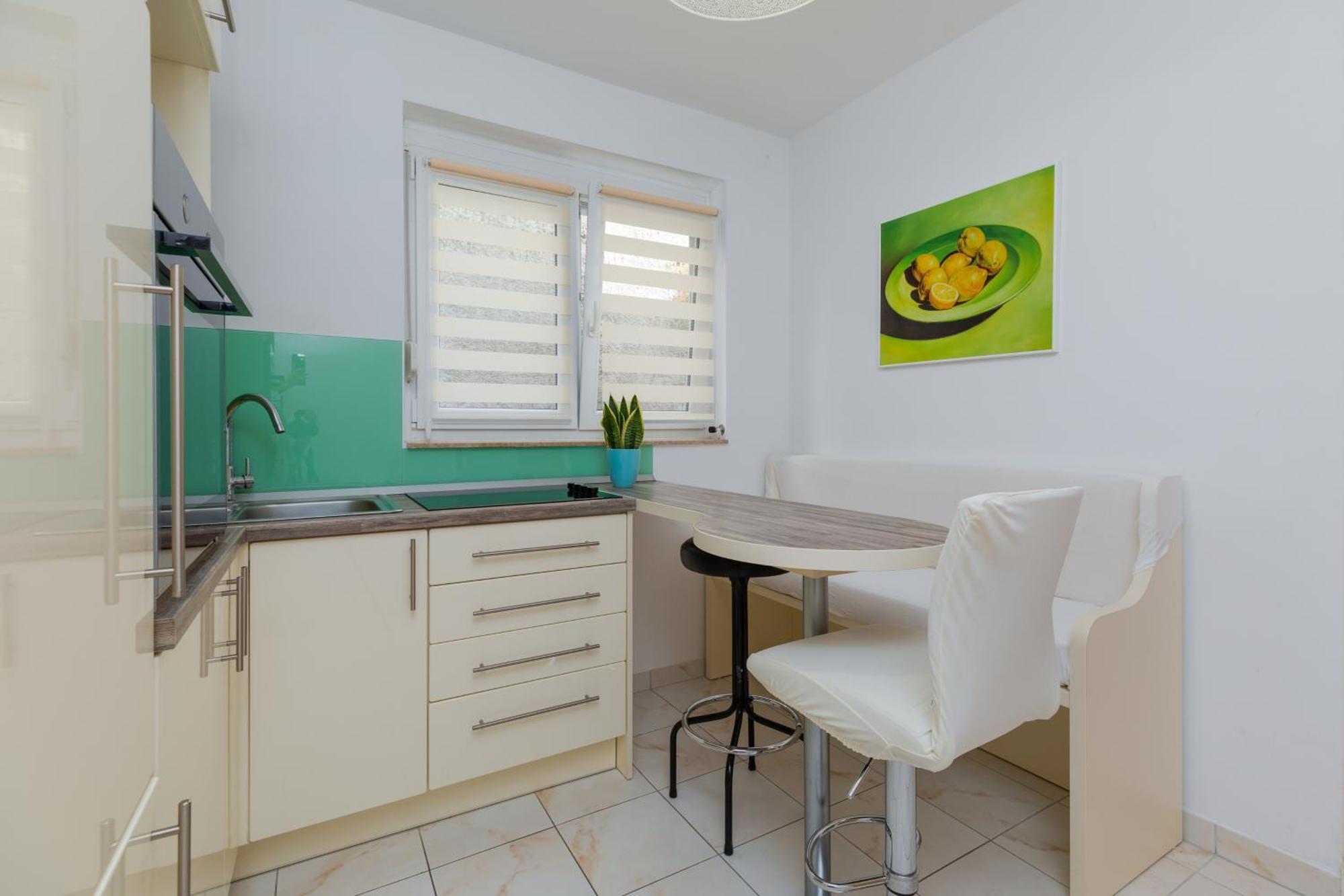 Apartments By The Sea Duce, Omis - 2992 Dugi Rat Rom bilde